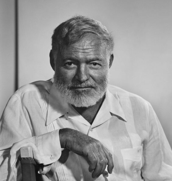 Обложка книги Эрнест Хемингуэй