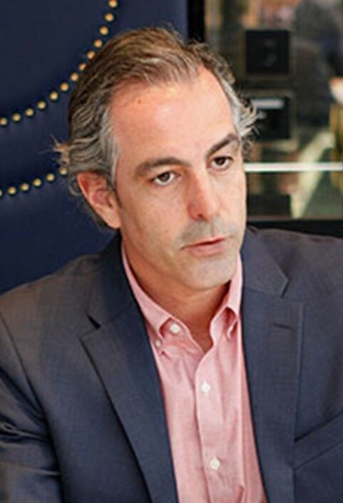 Обложка книги Агустин Сильвани