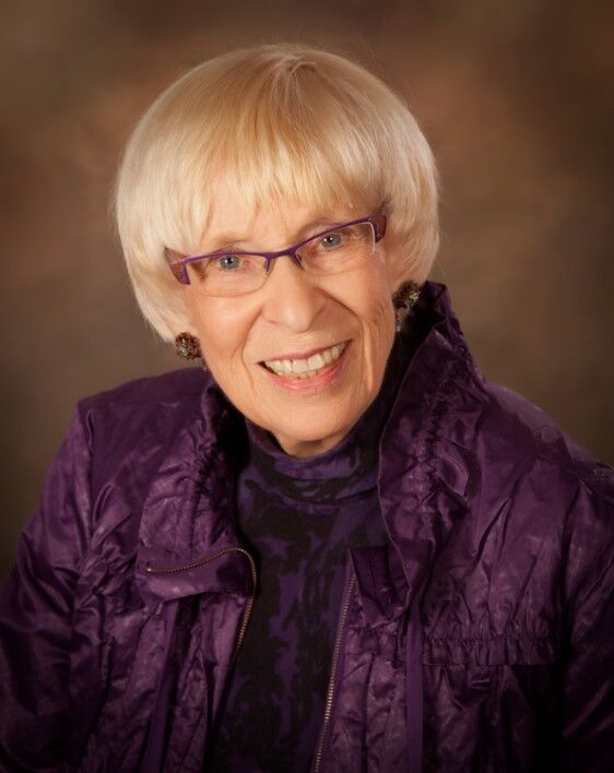 Обложка книги Джин Иллсли Кларк