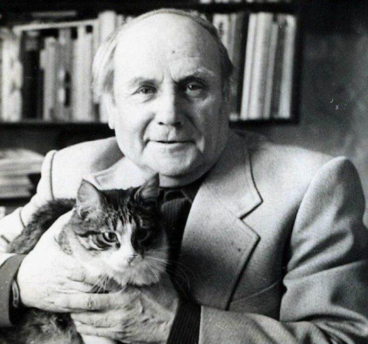 Обложка книги Сутеев Владимир Григорьевич