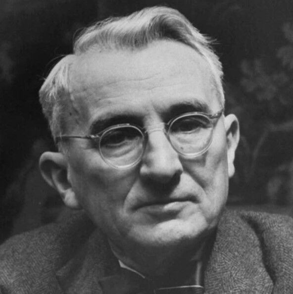 Обложка книги Дейл Карнеги