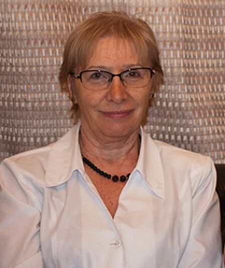 Обложка книги Прохорович Елена Адамовна