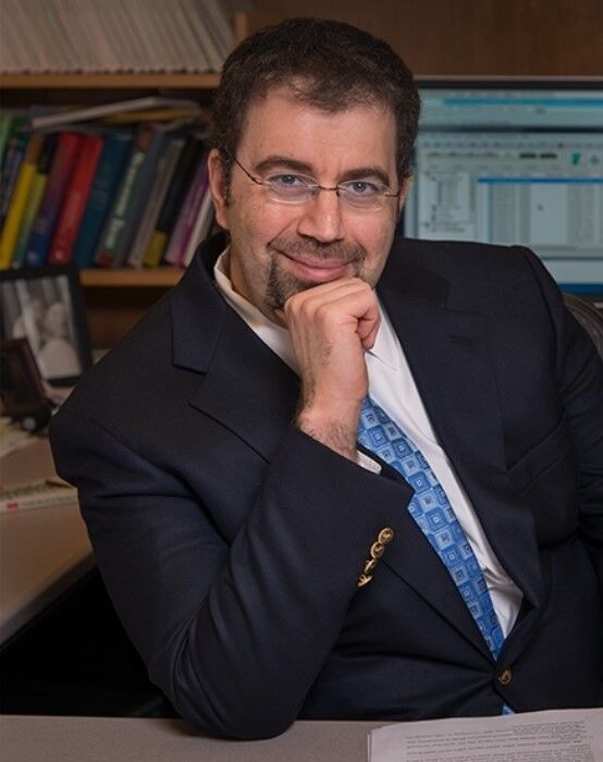 Обложка книги Дарон Аджемоглу