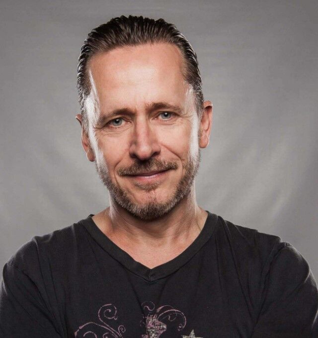 Обложка книги Гэри Джон Бишоп